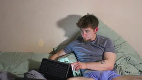 Snapshot of jessystrings chatting on May 18, 1:17 pm jessystrings online show from May 18, 1:17 pm