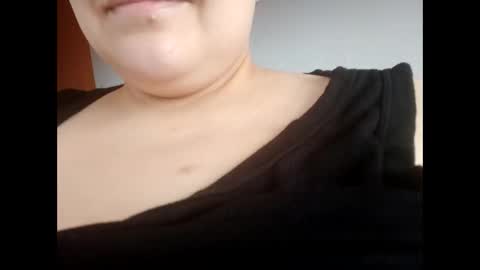 Snapshot of jessyxcuteee chatting on November 12, 7:53 am Jessy online show from November 12, 7:53 am