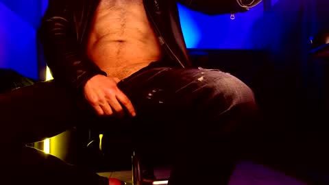 Snapshot of jetstream001 chatting on April 5, 12:19 am jet online show from April 5, 12:19 am