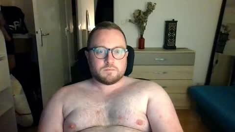 jeuneloup92 online show from November 18, 5:17 pm