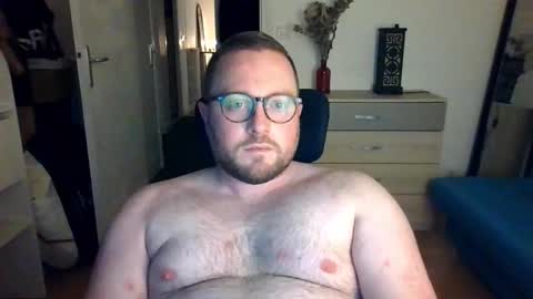 jeuneloup92 online show from November 20, 5:12 pm