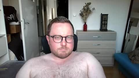 Snapshot of jeuneloup92 chatting on March 11, 5:19 pm jeuneloup92 online show from March 11, 5:19 pm