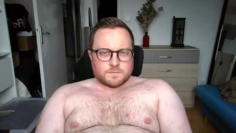 Snapshot of jeuneloup92 chatting on March 13, 3:51 pm jeuneloup92 online show from March 13, 3:51 pm