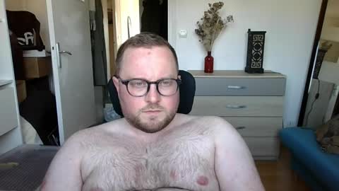 Snapshot of jeuneloup92 chatting on March 19, 4:44 pm jeuneloup92 online show from March 19, 4:44 pm