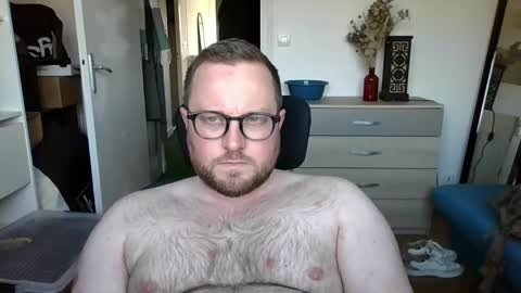 Snapshot of jeuneloup92 chatting on March 25, 5:08 pm jeuneloup92 online show from March 25, 5:08 pm