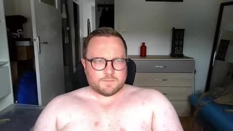jeuneloup92 online show from June 1, 4:09 pm