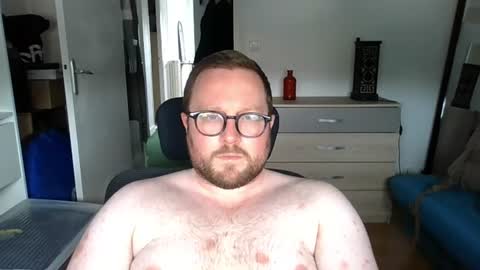jeuneloup92 online show from June 11, 3:54 pm