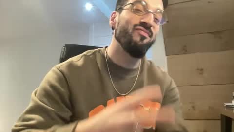 Snapshot of jeunemek00779042 chatting on February 18, 6:15 pm JEUNEMEK007 online show from February 18, 6:15 pm