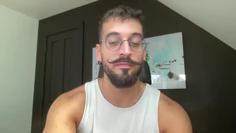 Snapshot of jeunemek00779042 chatting on September 13, 4:29 pm JEUNEMEK007 online show from September 13, 4:29 pm