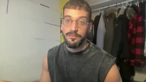 Snapshot of jeunemek00779042 chatting on March 12, 12:22 pm JEUNEMEK007 online show from March 12, 12:22 pm