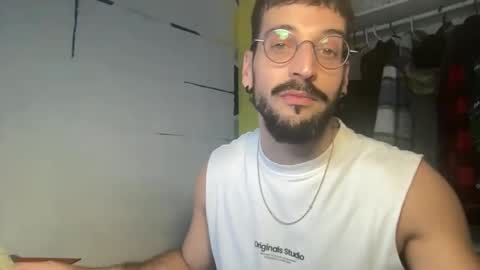 Snapshot of jeunemek00779042 chatting on March 17, 12:30 pm JEUNEMEK007 online show from March 17, 12:30 pm