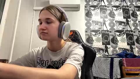 Helgi online show from November 25, 3:01 pm