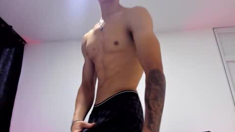 Snapshot of jey_cox23 chatting on November 15, 11:18 am jey cox online show from November 15, 11:18 am