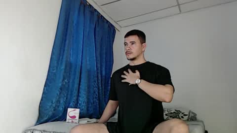 Snapshot of jeycob_happy97 chatting on March 9, 9:25 pm Juan David online show from March 9, 9:25 pm