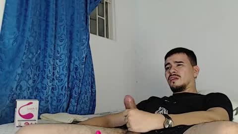 Snapshot of jeycob_happy97 chatting on October 17, 11:51 pm Juan David online show from October 17, 11:51 pm