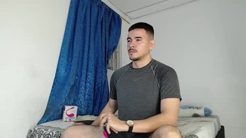 Snapshot of jeycob_happy97 chatting on October 23, 1:05 am Juan David online show from October 23, 1:05 am