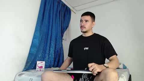 Snapshot of jeycob_happy97 chatting on October 30, 11:00 am Juan David online show from October 30, 11:00 am