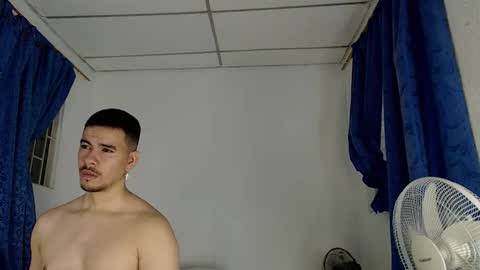 Snapshot of jeycob_happy97 chatting on November 14, 11:35 pm Juan David online show from November 14, 11:35 pm