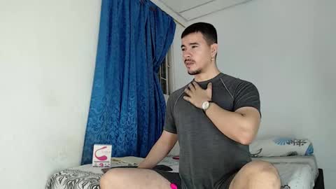 Snapshot of jeycob_happy97 chatting on November 24, 10:37 am Juan David online show from November 24, 10:37 am