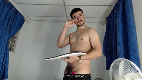 Snapshot of jeycob_happy97 chatting on November 29, 10:57 pm Juan David online show from November 29, 10:57 pm