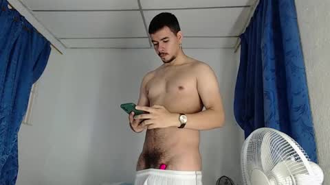 Snapshot of jeycob_happy97 chatting on December 3, 11:19 am Juan David online show from December 3, 11:19 am