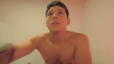 Snapshot of jeyson_big chatting on July 12, 3:36 pm jeyson_big online show from July 12, 3:36 pm