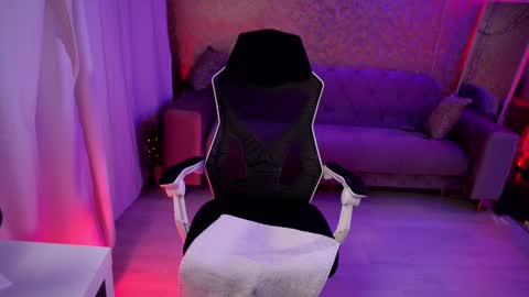 Snapshot of jeyssy69 chatting on February 9, 5:40 am Jeyssy also Andra online show from February 9, 5:40 am