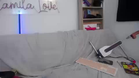 Snapshot of jezabel_purple chatting on September 20, 4:08 pm Camila online show from September 20, 4:08 pm