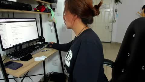 Snapshot of jezabel_purple chatting on June 9, 2:39 pm Camila online show from June 9, 2:39 pm