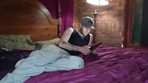 Snapshot of jf12334 chatting on January 22, 5:37 am NedeledeN online show from January 22, 5:37 am