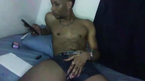 Snapshot of jg1105 chatting on March 12, 3:13 am jg1105 online show from March 12, 3:13 am