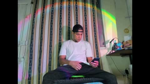Snapshot of jharol_cardona chatting on May 5, 12:51 am Jharol online show from May 5, 12:51 am