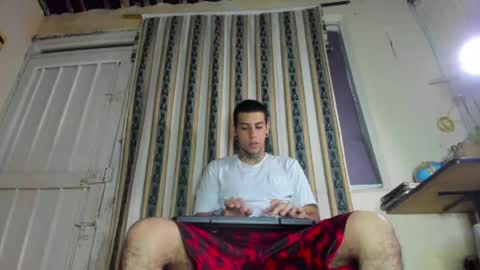 Snapshot of jharol_cardona chatting on June 5, 12:28 am Jharol online show from June 5, 12:28 am