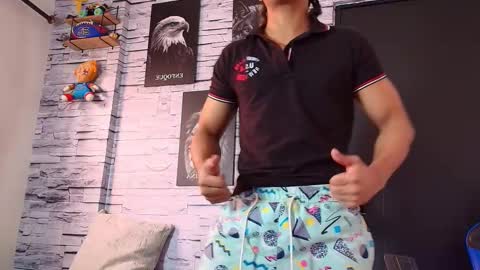 jhay_wheeler777 online show from October 2, 5:53 pm