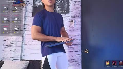 jhay_wheeler777 online show from May 27, 6:27 pm