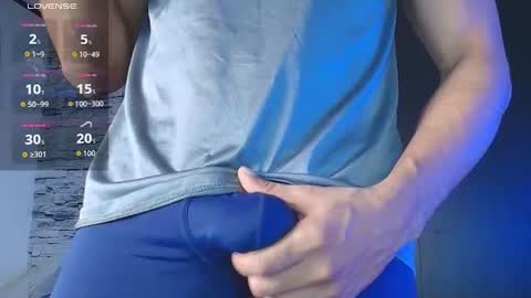 Snapshot of jhay_wheeler777 chatting on July 13, 4:37 am jhay_wheeler777 online show from July 13, 4:37 am