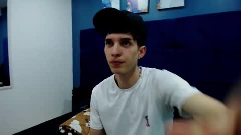 Jheampiero online show from October 20, 12:49 pm