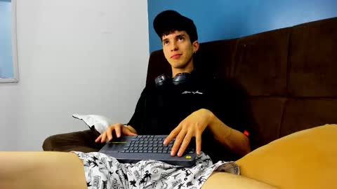 Jheampiero online show from January 31, 8:29 pm