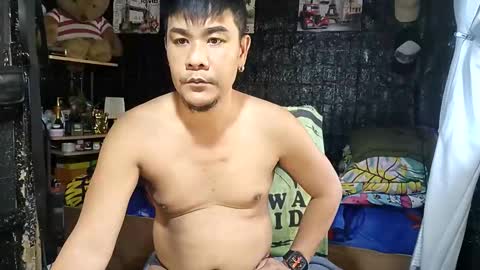 Snapshot of jherry26 chatting on May 19, 2:51 am jherry26 online show from May 19, 2:51 am