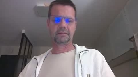 Snapshot of jhmec44000 chatting on May 31, 8:54 pm jhmec44000 online show from May 31, 8:54 pm