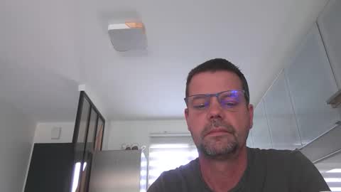 Snapshot of jhmec44000 chatting on June 1, 11:34 am jhmec44000 online show from June 1, 11:34 am