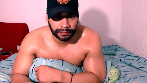 En moreno online show from November 9, 3:32 pm