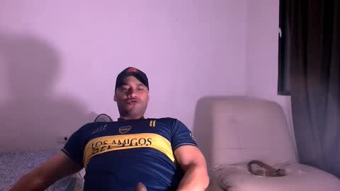 En moreno online show from December 2, 11:00 pm