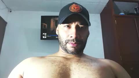 En moreno online show from December 15, 1:10 am