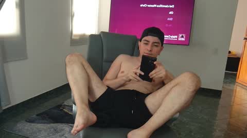 Jhoan Saenz online show from October 17, 6:43 pm