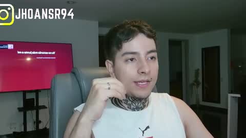Snapshot of jhoan_saenz chatting on July 8, 3:11 am Jhoan Saenz online show from July 8, 3:11 am