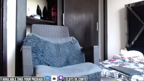 Snapshot of jhoana_aston chatting on February 28, 12:06 pm jhoana aston - daniel online show from February 28, 12:06 pm