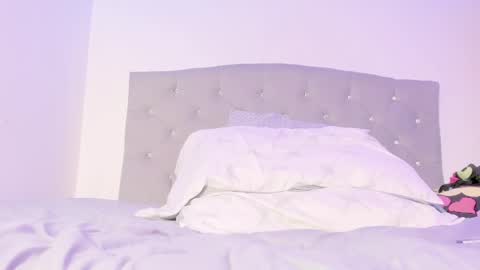 jhoanatrans22 online show from December 10, 2:27 am