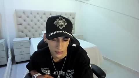 Snapshot of jhoanleandro chatting on February 1, 6:12 am jhoanleandro online show from February 1, 6:12 am