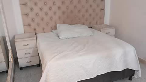 Snapshot of jhoanleandro chatting on February 15, 7:51 am jhoanleandro online show from February 15, 7:51 am